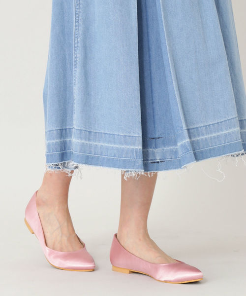 NATURAL BEAUTY BASIC(ナチュラルビューティーベーシック)の「ポインテッドフラット(パンプス・レディース・ブラック/ピンク/シルバー/ブルー/ダークネイビー・23.0cm/23.5cm/24.0cm/24.5cm)」の1枚目の写真