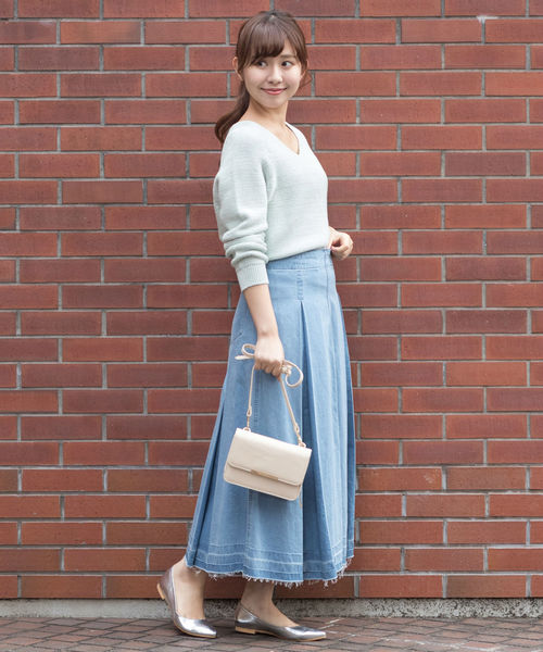 NATURAL BEAUTY BASIC(ナチュラルビューティーベーシック)の「ポインテッドフラット(パンプス・レディース・ブラック/ピンク/シルバー/ブルー/ダークネイビー・23.0cm/23.5cm/24.0cm/24.5cm)」の15枚目の写真