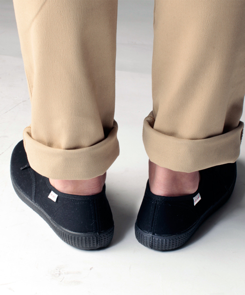 NANO universe（ナノユニバース）の「victoria × nano・universe/別注カラースニーカー Lady's（スニーカー・レディース・ホワイト/ホワイト系その他/ブラック/グレー/ブラウン/カーキ/エメラルド/インディゴブルー/ターコイズブルー/ネイビー/パープル/イエロー/ピンク/ライトピンク/レッド/ボルドー・22.5/23/23.5/24）」の18枚目の写真