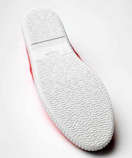 NANO universe（ナノユニバース）の「victoria × nano・universe/別注カラースニーカー Lady's（スニーカー・レディース・ホワイト/ホワイト系その他/ブラック/グレー/ブラウン/カーキ/エメラルド/インディゴブルー/ターコイズブルー/ネイビー/パープル/イエロー/ピンク/ライトピンク/レッド/ボルドー・22.5/23/23.5/24）」の20枚目の写真