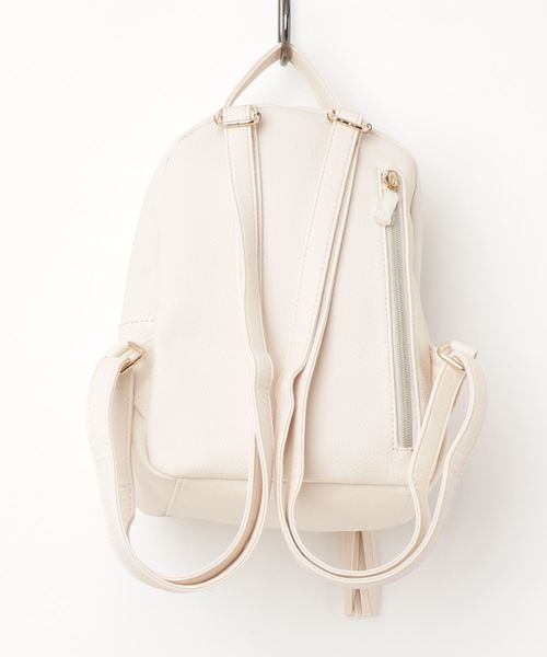 Pierrot(ピエロ)の「フェイクレザータッセル付きミニリュック(バックパック/リュック・レディース・ブラック/ネイビー/グレー/アイボリー・FREE)」の5枚目の写真