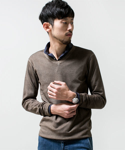 NANO universe（ナノユニバース）の「バソランウールV-ネック（ニット/セーター・メンズ・カーキ/グレー/ネイビー/ブラウン・SMALL/MEDIUM/LARGE/X-LARGE）」の3枚目の写真