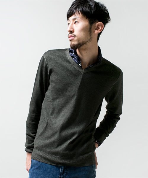 NANO universe（ナノユニバース）の「バソランウールV-ネック（ニット/セーター・メンズ・カーキ/グレー/ネイビー/ブラウン・SMALL/MEDIUM/LARGE/X-LARGE）」の4枚目の写真