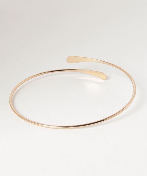 Fun & Daily（ファンアンドデイリー）の「F&D : ナローアームバングル（バングル/リストバンド・レディース・シルバー/ゴールド・FREE）」の4枚目の写真
