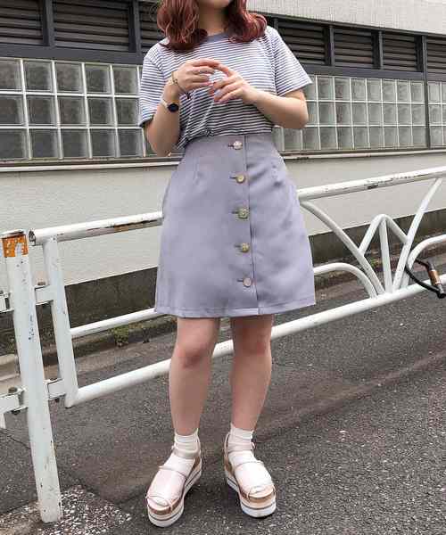 one after another NICE CLAUP(ワンアフターアナザーナイスクラップ)の「いろいろ釦台形スカート(スカート・レディース・ブラック/ベージュ/サックスブルー/チェック・FREE)」の22枚目の写真