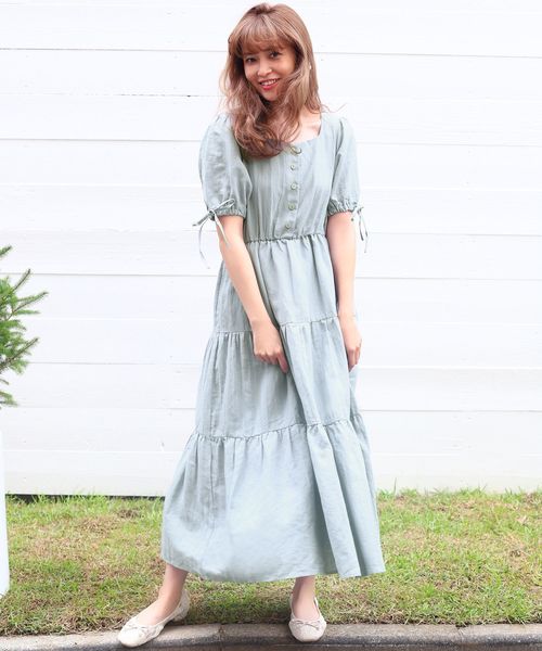 one after another NICE CLAUP（ワンアフターアナザーナイスクラップ）の「【WEB限定】ティアードロング麻混ワンピース（ワンピース・レディース・ダークブラウン/ベージュ/サックスブルー・FREE）」の3枚目の写真