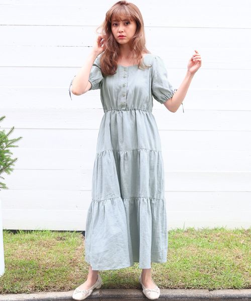 one after another NICE CLAUP（ワンアフターアナザーナイスクラップ）の「【WEB限定】ティアードロング麻混ワンピース（ワンピース・レディース・ダークブラウン/ベージュ/サックスブルー・FREE）」の8枚目の写真