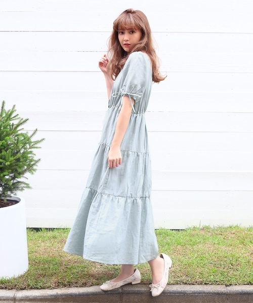 one after another NICE CLAUP（ワンアフターアナザーナイスクラップ）の「【WEB限定】ティアードロング麻混ワンピース（ワンピース・レディース・ダークブラウン/ベージュ/サックスブルー・FREE）」の11枚目の写真
