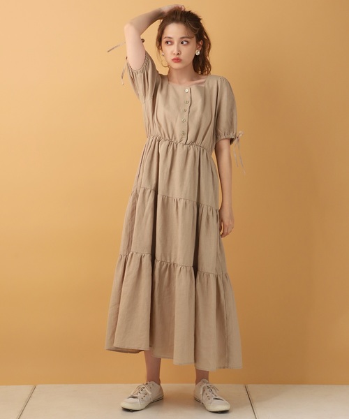 one after another NICE CLAUP（ワンアフターアナザーナイスクラップ）の「【WEB限定】ティアードロング麻混ワンピース（ワンピース・レディース・ダークブラウン/ベージュ/サックスブルー・FREE）」の6枚目の写真