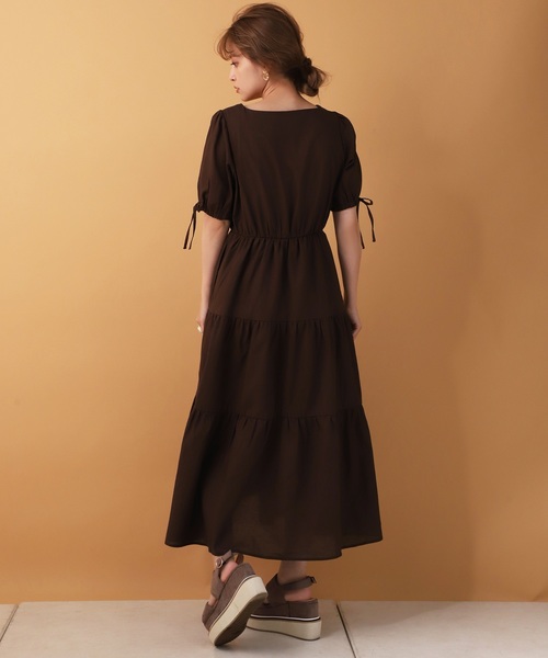 one after another NICE CLAUP（ワンアフターアナザーナイスクラップ）の「【WEB限定】ティアードロング麻混ワンピース（ワンピース・レディース・ダークブラウン/ベージュ/サックスブルー・FREE）」の9枚目の写真