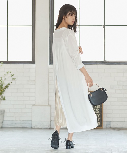 KOBE LETTUCE(コウベレタス)の「ショルダーチェーン付き2wayハーフムーンメタルハンドルバッグ(ハンドバッグ・レディース・パイソン/ブルー/ブラック・FREE)」の16枚目の写真