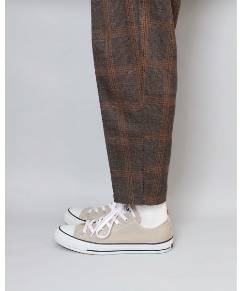 MinoriTY(マイノリティ)の「【コラボ「MinoriTY × WEARISTA MARSEE」】チェックテーパードアンクルパンツ スラックス(スラックス・メンズ・ネイビー/ブラウン・M/L)」の18枚目の写真