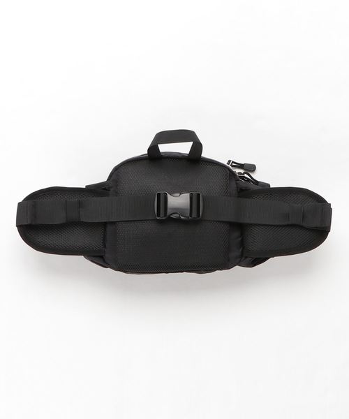 BEN DAVIS（ベンデイビス）の「CAMP7 HIKE WAIST BAG（ボディバッグ/ウエストポーチ・メンズ・ブラック/レッド・FREE）」の3枚目の写真