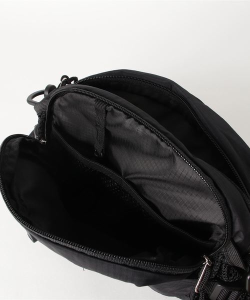 BEN DAVIS（ベンデイビス）の「CAMP7 HIKE WAIST BAG（ボディバッグ/ウエストポーチ・メンズ・ブラック/レッド・FREE）」の7枚目の写真