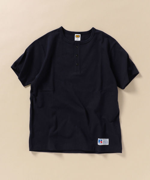 Russell Athletic(ラッセルアスレティック)の「RUSSELL ATHLETIC×SHIPS: 別注 ヘビーオンス ジャージー ヘンリーネック Tシャツ(Tシャツ/カットソー・メンズ・ホワイト/ブラック/ベージュ/ネイビー・SMALL/MEDIUM/LARGE/X-LARGE/XX-LARGE)」の1枚目の写真