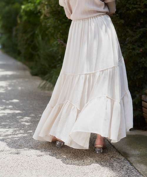VANNIE U(ヴァニーユー)の「ふわっとパイピングティアードスカート(スカート・レディース・ベージュ/グリーン・FREE)」の6枚目の写真
