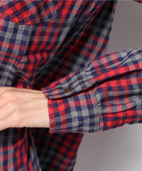NANO universe(ナノユニバース)の「【GINGER12月号掲載】 Lee/別注チェックシャツ(シャツ/ブラウス・レディース・ネイビー/レッド/ブラック/グレー・FREE)」の11枚目の写真