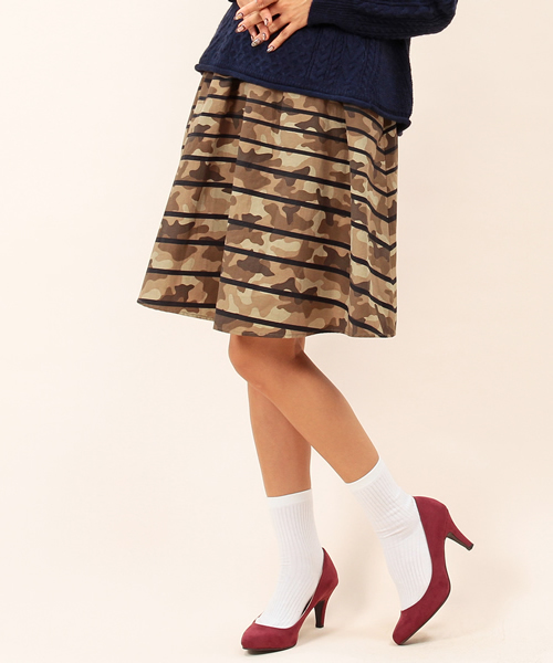 B:MING by BEAMS(ビーミングバイビームス)の「□B ビーミング by ビームス / 迷彩シリーズスカート(スカート・レディース・ベージュ/オリーブ・ONE SIZE)」の2枚目の写真