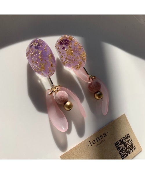 tone(トーン)の「【-lensa-】金色の箔入り2wayピンクピアス(MA)(ピアス(両耳用)・レディース・ピンク・FREE)」の2枚目の写真