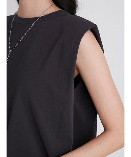 Mila Owen（ミラオーウェン）の「肩パットノースリカットトップス（Tシャツ/カットソー・レディース・イエロー/チャコールグレー/ホワイト/ベージュ系その他・0/1）」の9枚目の写真