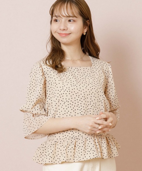 flower（フラワー）の「クラシックドットブラウス（シャツ/ブラウス・レディース・アイボリー/ブラウン・FREE）」の2枚目の写真