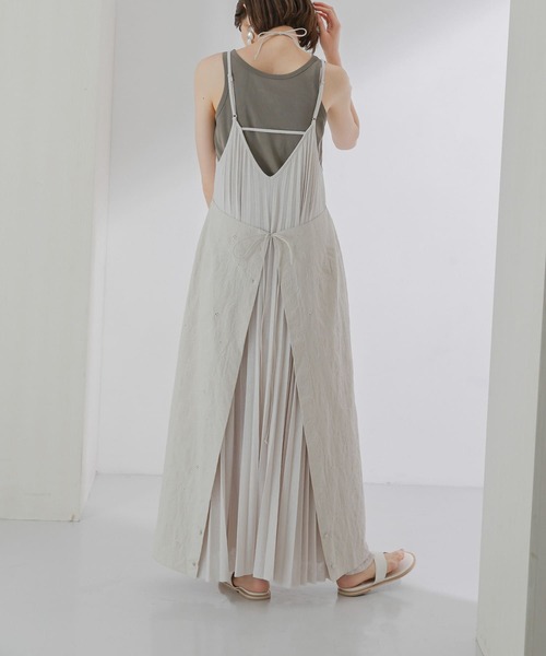 KBF（ケイビーエフ）の「刺繍エプロンワンピース（ワンピース・レディース・ネイビー/オレンジ系その他/ライトベージュ・ONE）」の5枚目の写真