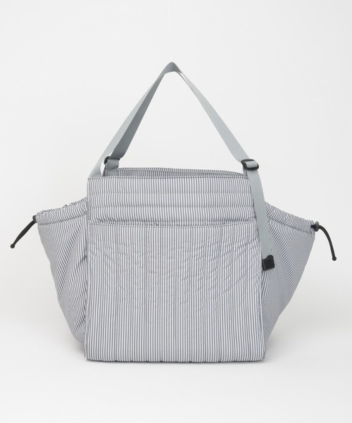 SOLPRESA（ソルプレーサ）の「●【洗濯機洗い可能】 軽量/パソコン収納キルティングトートバッグ  Mサイズ（トートバッグ・レディース・ホワイト/カーキ/ブラック/ネイビー/ベージュ/チャコールグレー/グレイッシュベージュ/シルバー/チェック/ストライプ・MEDIUM）」の9枚目の写真