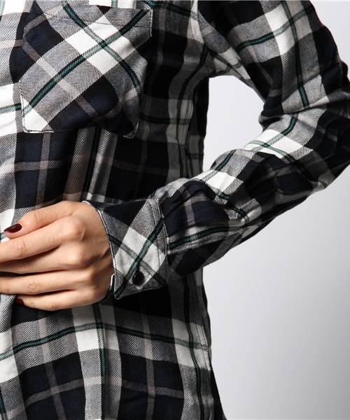 ROSE BUD(ローズバッド)の「【CLASSY掲載】【GINGER掲載】【VERY掲載】(RAILS) RW94550 HUNTER L./S CHECK SHIRT(シャツ/ブラウス・レディース・ブラック/グリーン系その他/インディゴブルー/レッド系その他・X-SMALL/SMALL)」の15枚目の写真