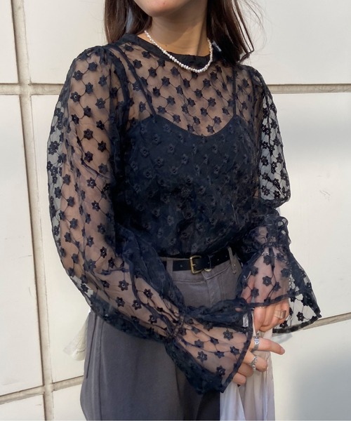 EPIMI E'PIMMY（エピミエピミー）の「3wayオーガン刺繍ブラウス（シャツ/ブラウス・レディース・オフホワイト/ブラック/ベージュ・MEDIUM）」の3枚目の写真