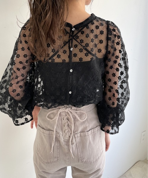 EPIMI E'PIMMY（エピミエピミー）の「3wayオーガン刺繍ブラウス（シャツ/ブラウス・レディース・オフホワイト/ブラック/ベージュ・MEDIUM）」の14枚目の写真