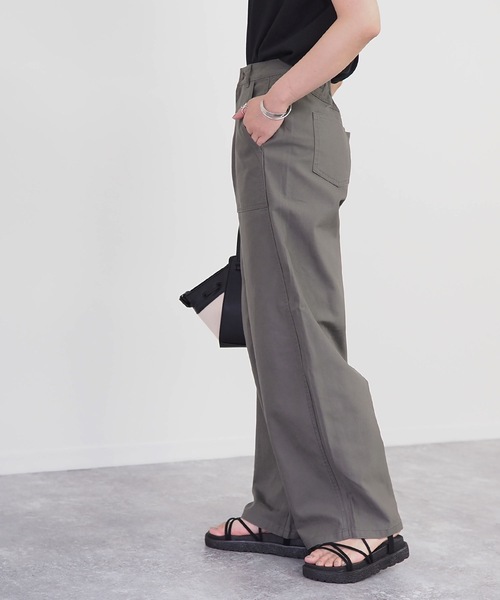 Riberry（リベリー）の「カーブパンツ（その他パンツ・レディース・ベージュ/カーキ・MEDIUM）」の3枚目の写真