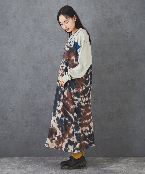 TOBILA（トビラ）の「綿ドビー タイダイ柄 キャミワンピ―ス（ワンピース・レディース・ネイビー/イエロー/オレンジ・M）」の10枚目の写真