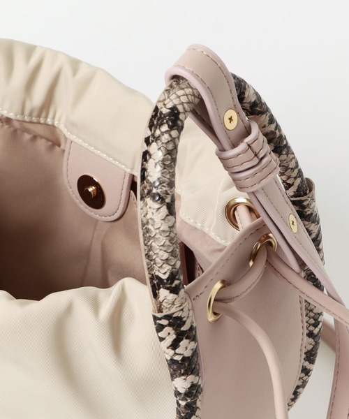 RODE SKO(ロデスコ)の「MARTJE ナイロンコンビミニショルダー(ショルダーバッグ・レディース・ブラック/ベージュ/アイボリー・ONE)」の15枚目の写真