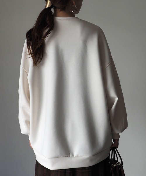 Riberry（リベリー）の「ダンボールニットタックラウンドプルオーバー（スウェット・レディース・ブラック/オフホワイト/ピンクベージュ・MEDIUM）」の15枚目の写真