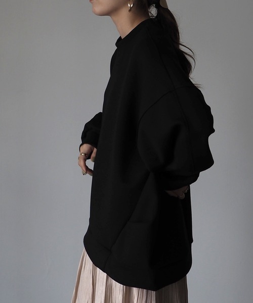 Riberry（リベリー）の「ダンボールニットタックラウンドプルオーバー（スウェット・レディース・ブラック/オフホワイト/ピンクベージュ・MEDIUM）」の22枚目の写真