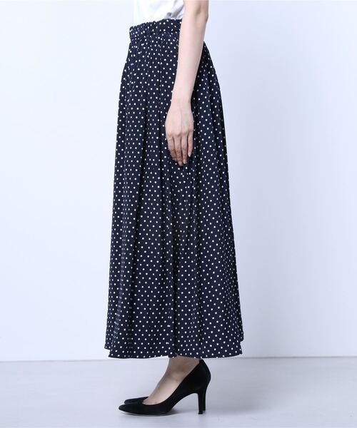 SHIPS Days（シップスデイズ）の「(2744)SDW:DOT GATHER SKIRT（スカート・レディース・ネイビー・ONE SIZE）」の2枚目の写真