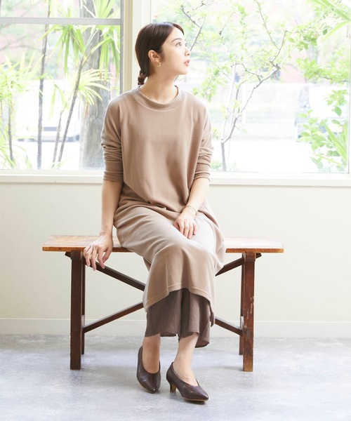 menue(メヌエ)の「レディース ポインテッドトゥ甲深パンプス(パンプス・レディース・ブラック/ベージュ/アイボリー/ブラウン系その他/グレイッシュベージュ・22.5cm/23.5cm/24.5cm/25.5cm/23.0cm/24.0cm/25.0cm/26.0cm/21.5cm/22.0cm)」の13枚目の写真