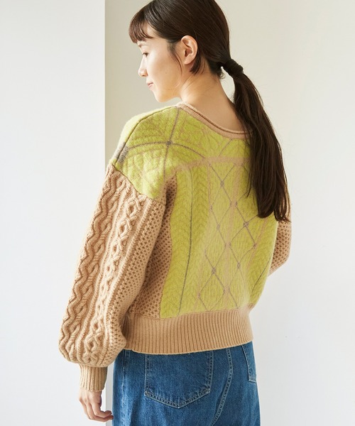 cardo fabrica(カルドファブリカ)の「ラムナイロンジャカードニット 前後2wayクルーカーディガン(カーディガン/ボレロ・レディース・ホワイト/ベージュ・FREE)」の9枚目の写真