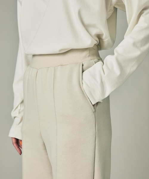 CITY TOKYO（シティトウキョウ）の「吊り裏毛プレミアムスウェットジョガーパンツ（スウェットパンツ・レディース・ベージュ/オフホワイト/ライトブルーグレー・1/2）」の19枚目の写真