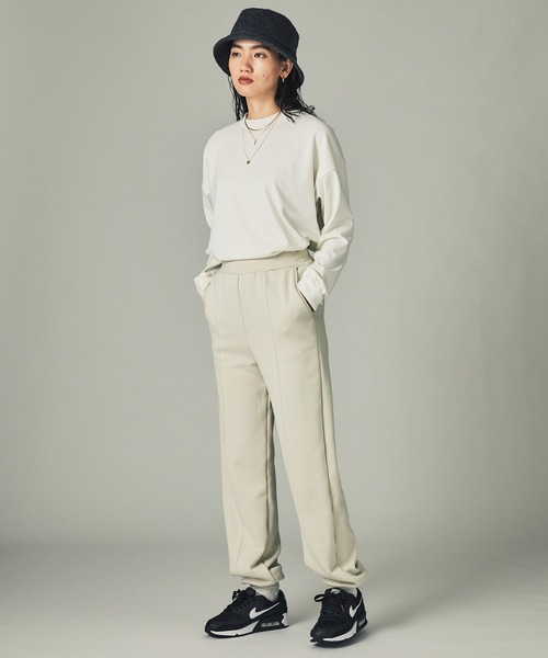 CITY TOKYO（シティトウキョウ）の「吊り裏毛プレミアムスウェットジョガーパンツ（スウェットパンツ・レディース・ベージュ/オフホワイト/ライトブルーグレー・1/2）」の15枚目の写真