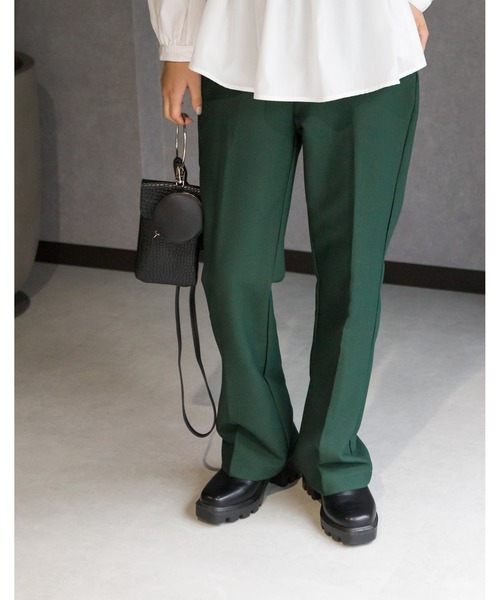 SpRay(スプレイ)の「センタープレスフレアパンツ(その他パンツ・レディース・ブラック/ダークグリーン/ダークブラウン/パープル/ボルドー/マスタード・FREE)」の1枚目の写真