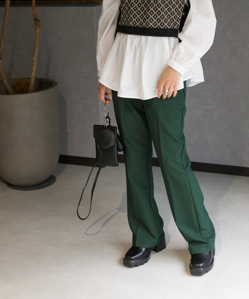 SpRay(スプレイ)の「センタープレスフレアパンツ(その他パンツ・レディース・ブラック/ダークグリーン/ダークブラウン/パープル/ボルドー/マスタード・FREE)」の16枚目の写真