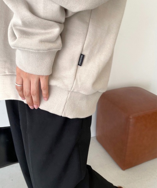 CANAL JEAN（キャナルジーン）の「PEACE OUT ENJOY(ピースアウトエンジョイ) "POE"裏毛トレーナー（スウェット・レディース・ベージュ/ヘザーグレー・ONE SIZE）」の9枚目の写真