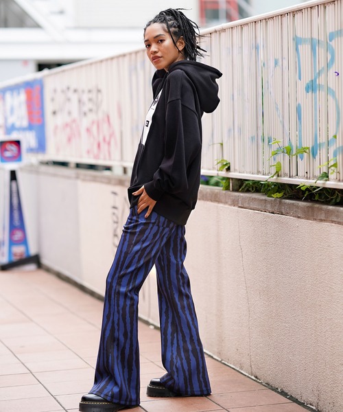 X-girl（エックスガール）の「X-girl × F.C.Real Bristol EASY FLARE