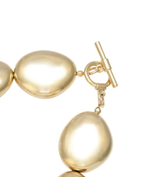 EIMY ISTOIRE(エイミーイストワール)の「エッグパールチョーカー(チョーカー・レディース・ゴールド・FREE)」の2枚目の写真