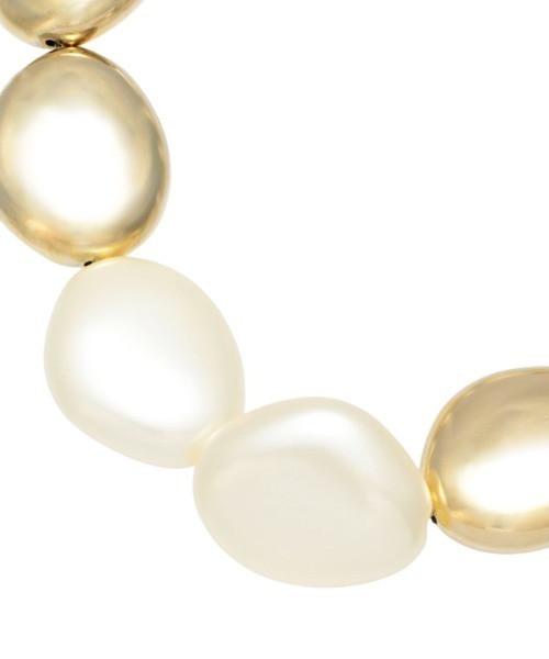 EIMY ISTOIRE(エイミーイストワール)の「エッグパールチョーカー(チョーカー・レディース・ゴールド・FREE)」の3枚目の写真