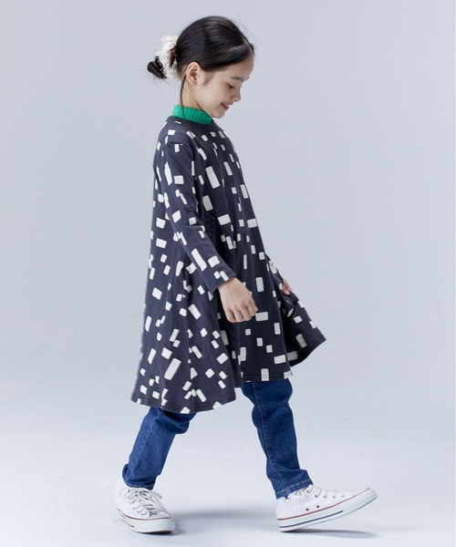 HOGAN RANCH WEAR（ホーガンランチウエア）の「裏毛キャンディーペーパーナガソデワンピース（90～140cm）（ワンピース・キッズ・ライトブルー/ブラック/ベージュ/レッド/オレンジ/チャコール・90/100/110/120/130/140）」の2枚目の写真