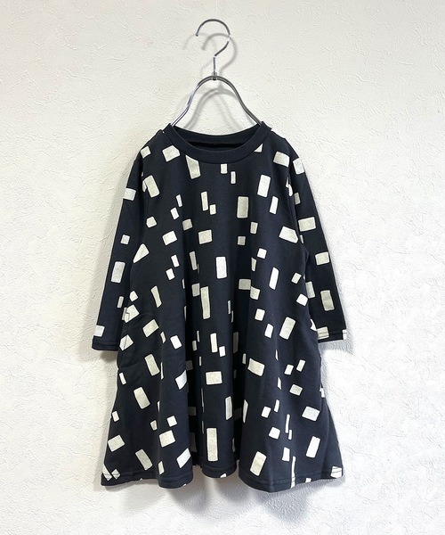 HOGAN RANCH WEAR（ホーガンランチウエア）の「裏毛キャンディーペーパーナガソデワンピース（90～140cm）（ワンピース・キッズ・ライトブルー/ブラック/ベージュ/レッド/オレンジ/チャコール・90/100/110/120/130/140）」の21枚目の写真