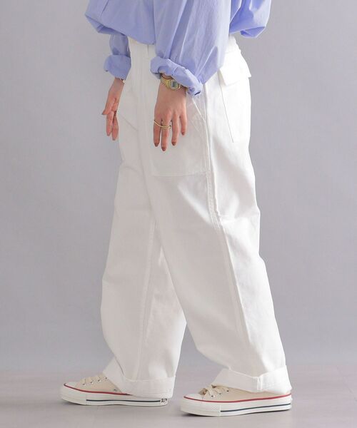 SHIPS（シップス）の「【WEB限定】SHIPS: バックツイル ワイド テーパード ベイカーパンツ（カーゴパンツ・メンズ・ホワイト/ベージュ/ネイビー/オリーブ・SMALL/MEDIUM/LARGE/X-LARGE）」の19枚目の写真