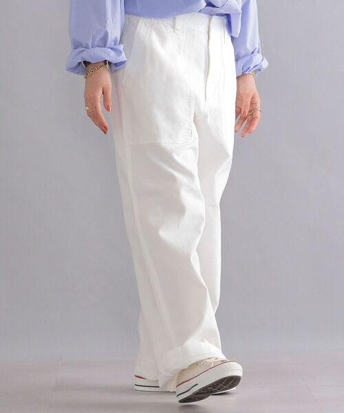 SHIPS（シップス）の「【WEB限定】SHIPS: バックツイル ワイド テーパード ベイカーパンツ（カーゴパンツ・メンズ・ホワイト/ベージュ/ネイビー/オリーブ・SMALL/MEDIUM/LARGE/X-LARGE）」の22枚目の写真